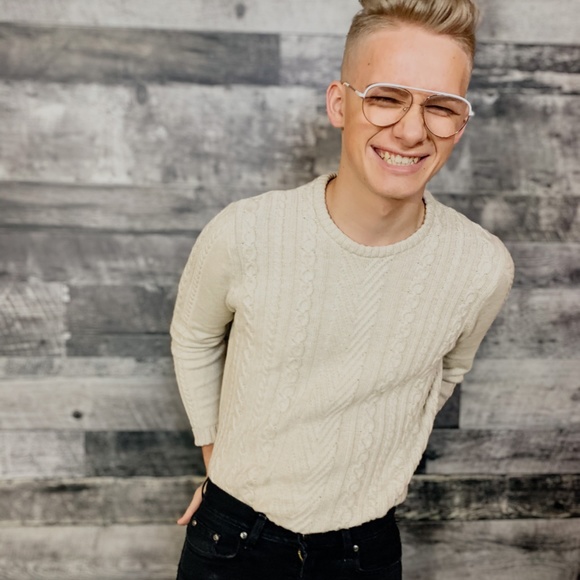 Knitted mens sweater - Picture 1 of 11